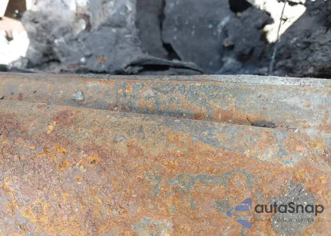 2002 Dodge Caravan Sport from USA, damaged, VIN 2B4GP44R92R750108